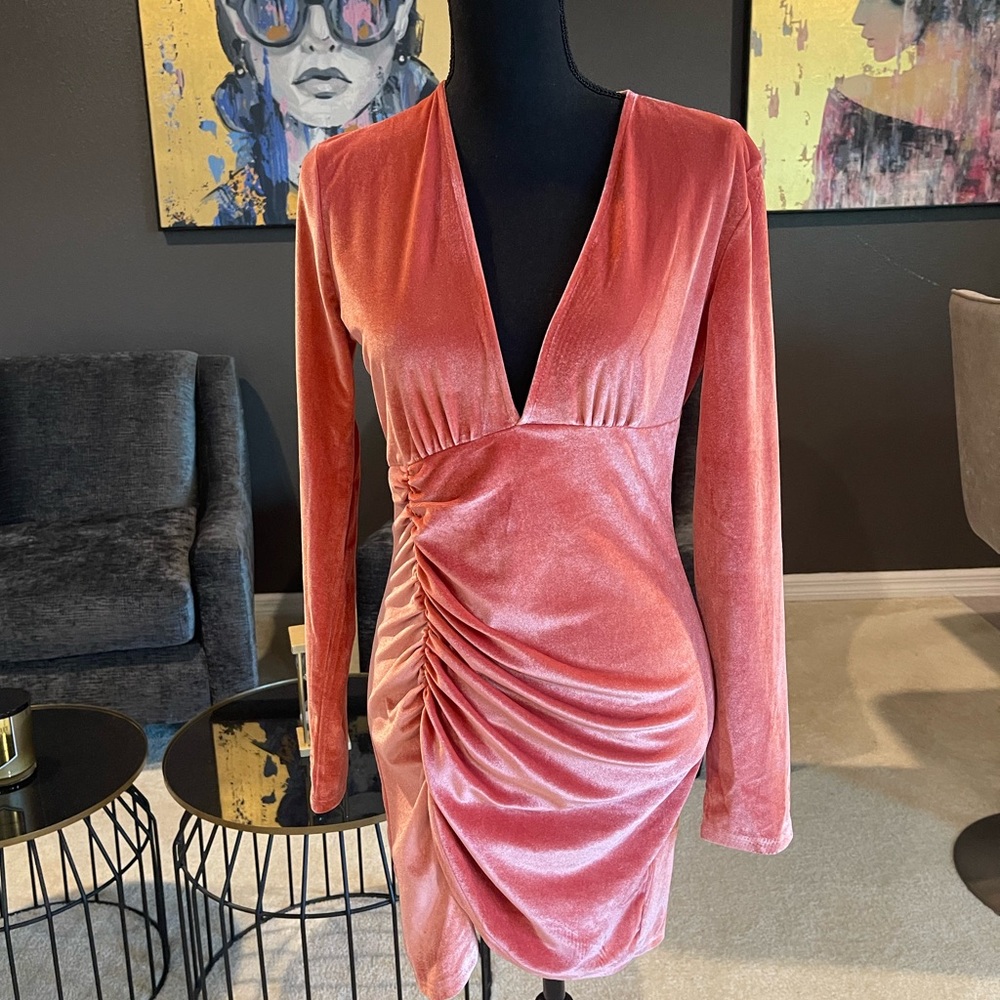 Velour pink dress